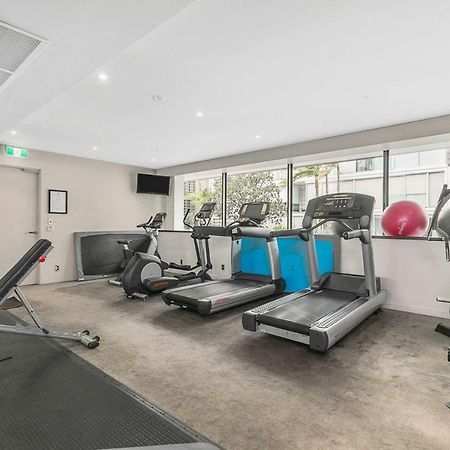 Two Bedroom Apartment - Pool, Gym & Free Parking! Auckland Extérieur photo