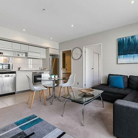 Two Bedroom Apartment - Pool, Gym & Free Parking! Auckland Extérieur photo