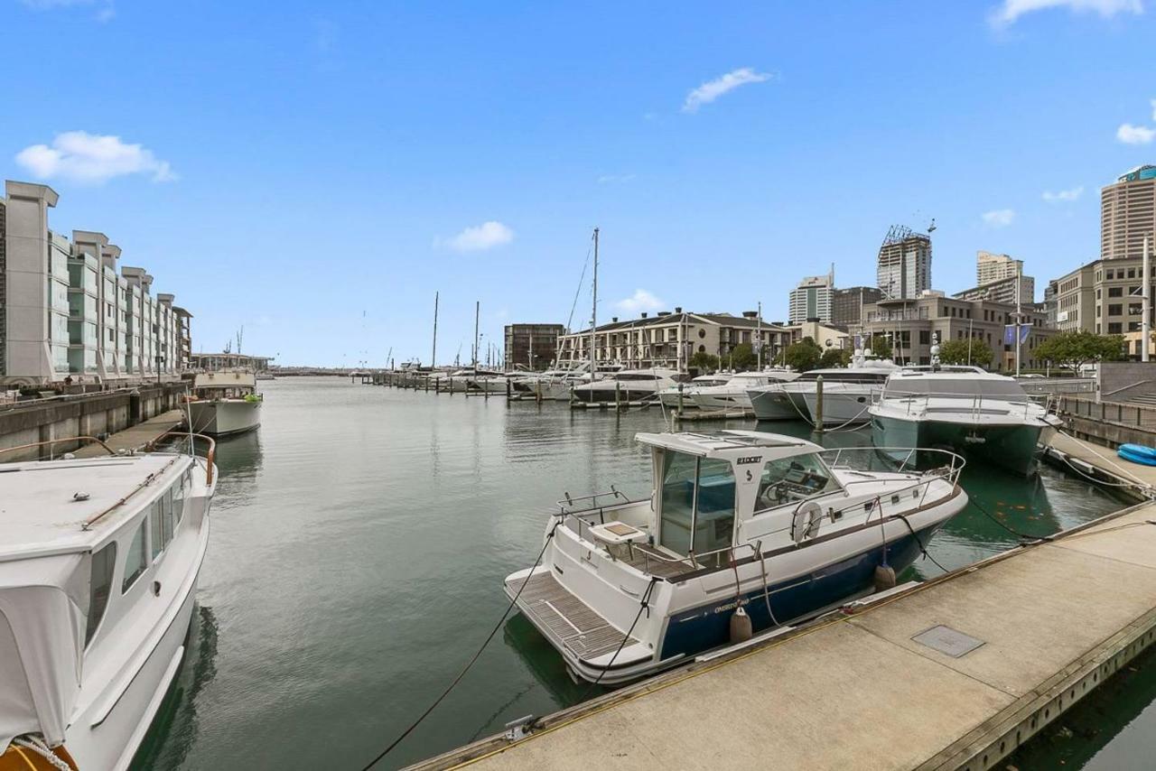 Two Bedroom Apartment - Pool, Gym & Free Parking! Auckland Extérieur photo