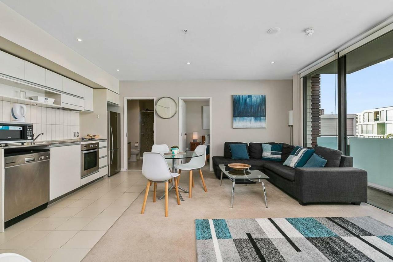 Two Bedroom Apartment - Pool, Gym & Free Parking! Auckland Extérieur photo