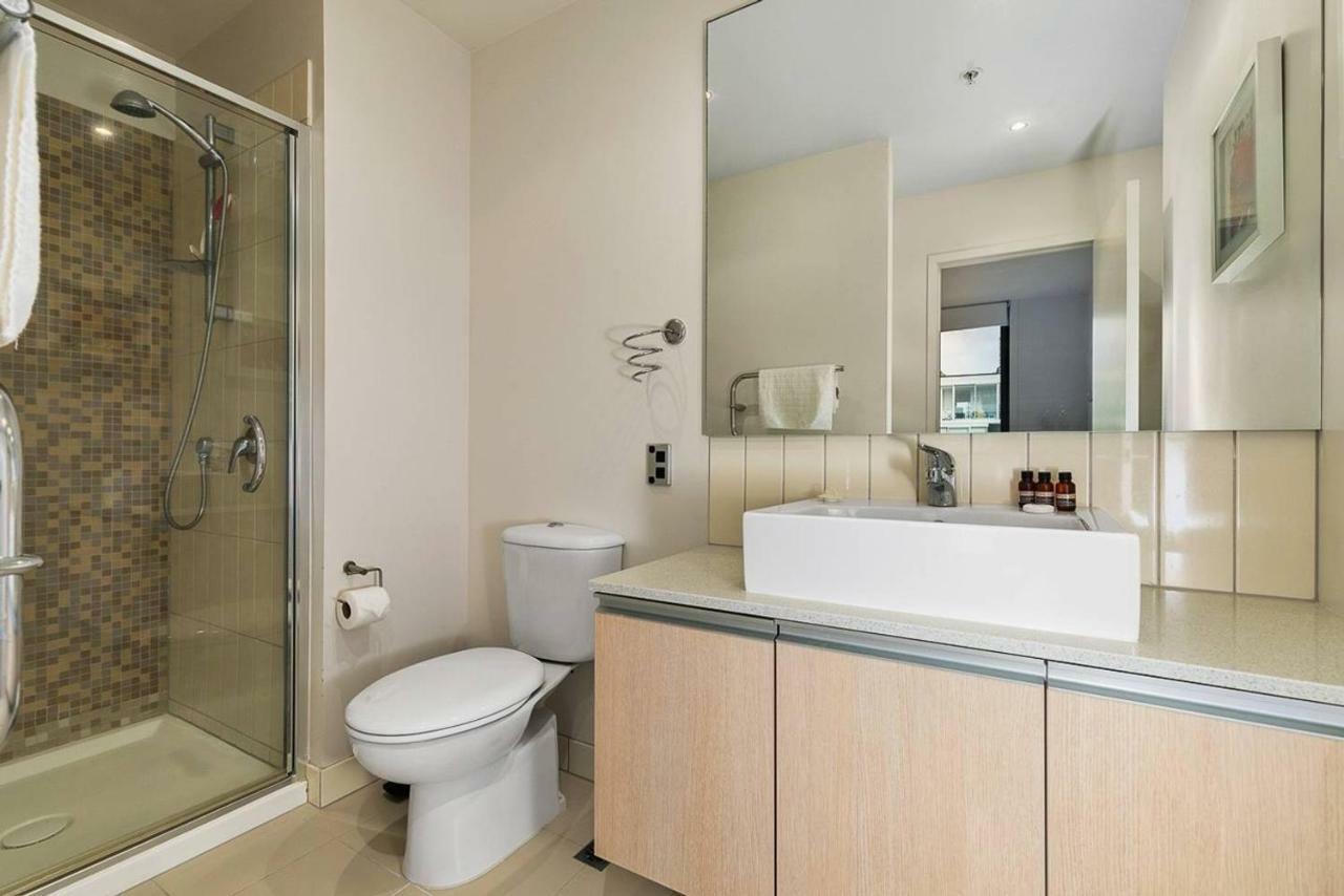 Two Bedroom Apartment - Pool, Gym & Free Parking! Auckland Extérieur photo