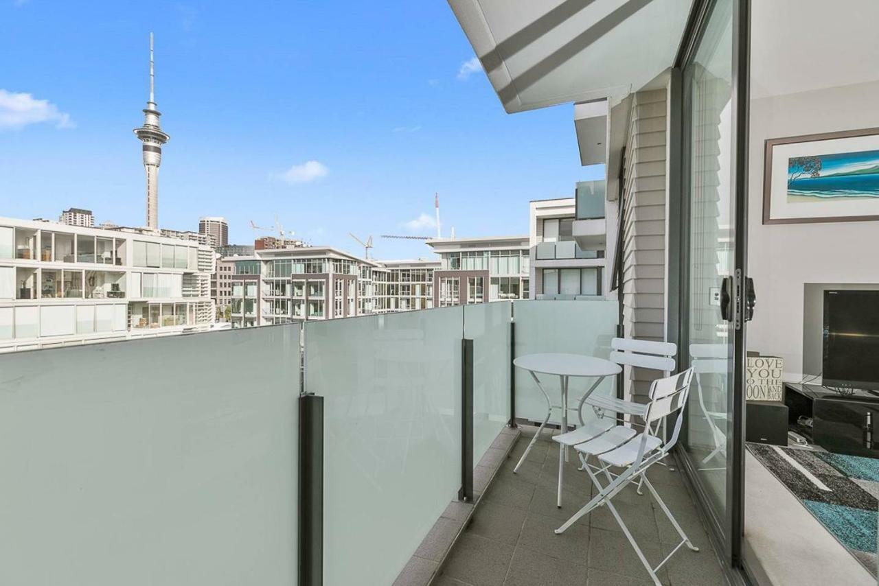 Two Bedroom Apartment - Pool, Gym & Free Parking! Auckland Extérieur photo